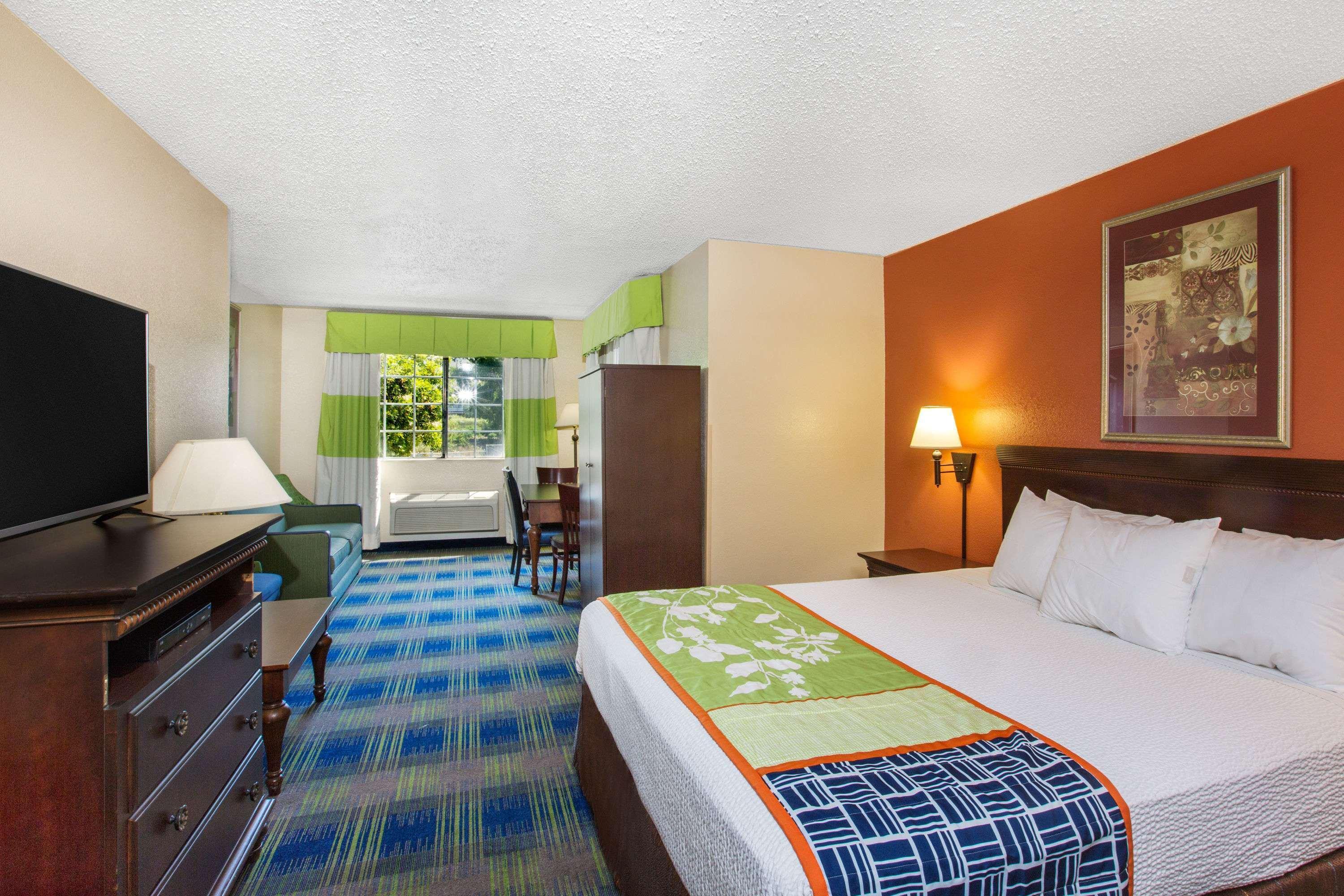 Days Inn By Wyndham Fremont Zewnętrze zdjęcie