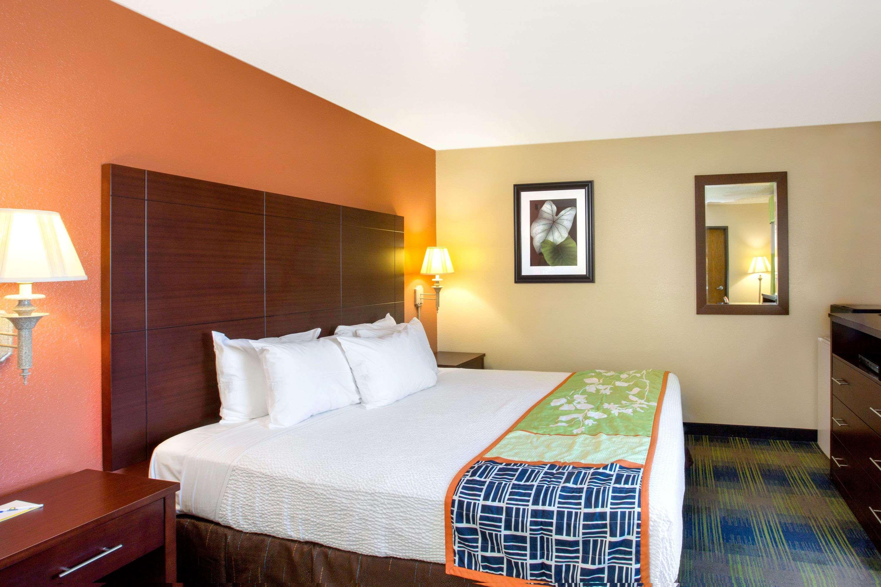 Days Inn By Wyndham Fremont Zewnętrze zdjęcie