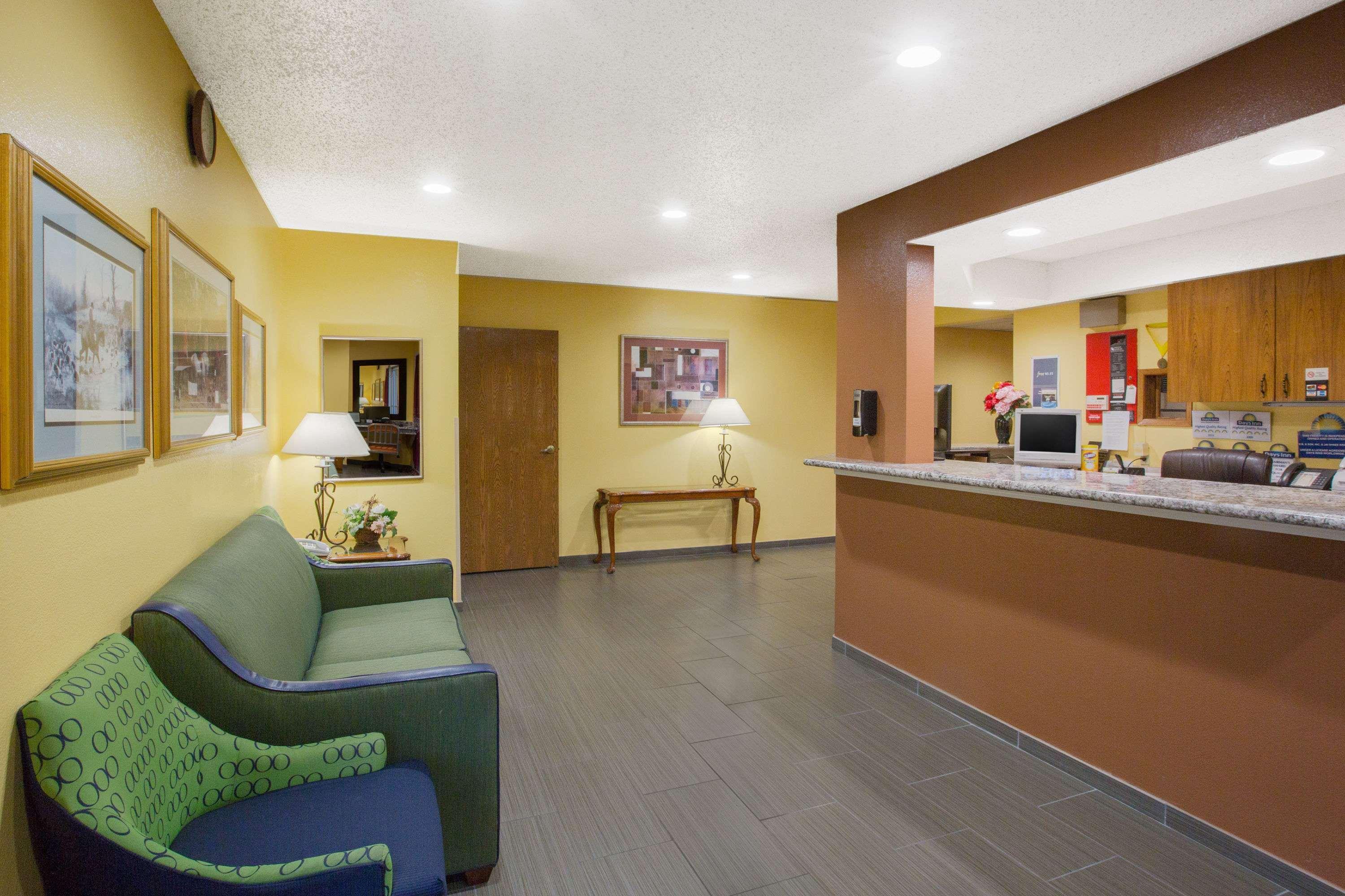 Days Inn By Wyndham Fremont Zewnętrze zdjęcie