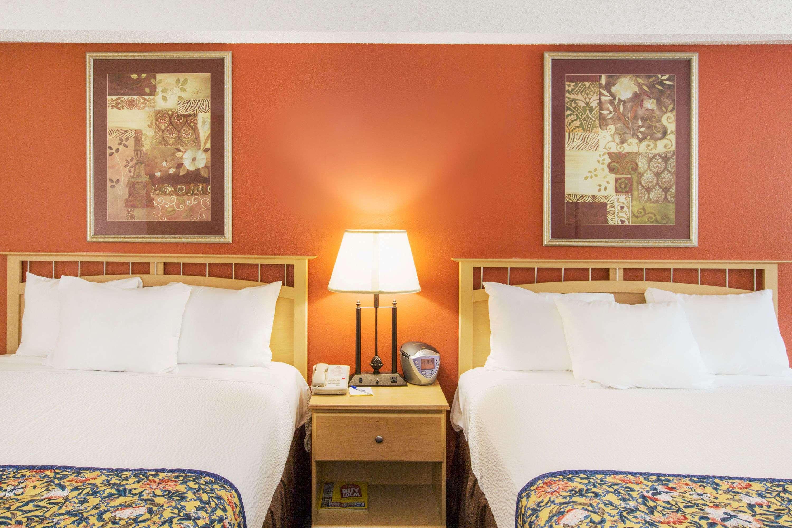 Days Inn By Wyndham Fremont Zewnętrze zdjęcie