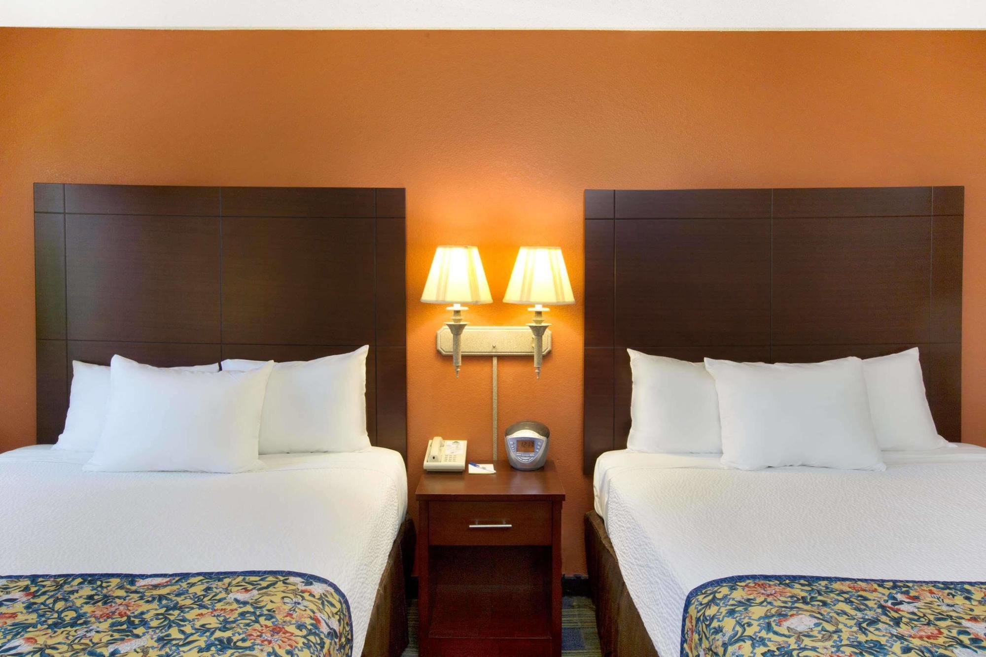 Days Inn By Wyndham Fremont Zewnętrze zdjęcie